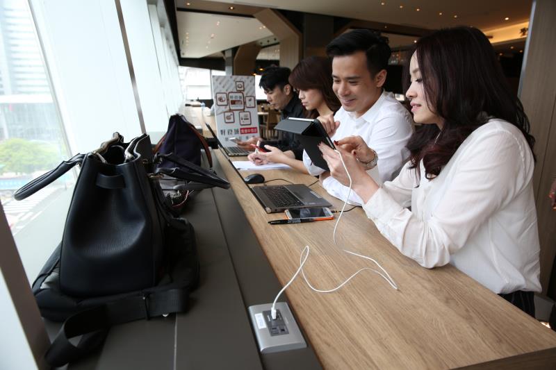 有USB的美食街 南港用餐新去處 | 樂活情報 - 好生活 | 中央社 CNA