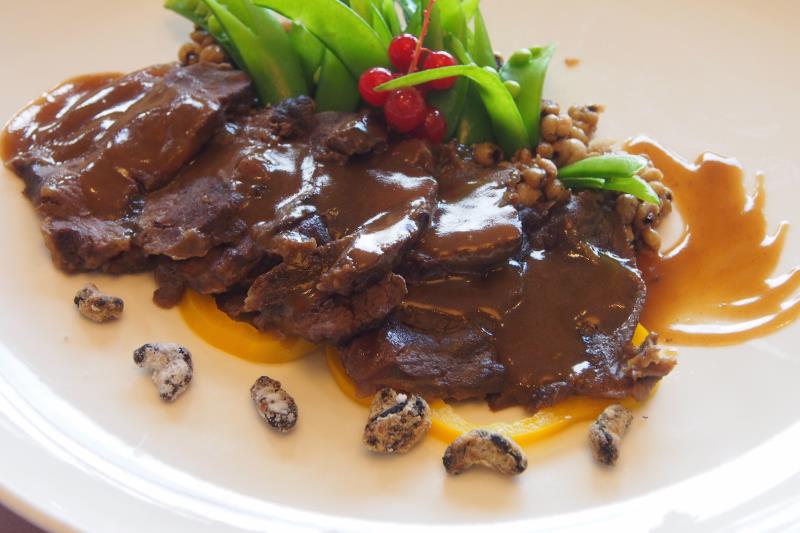 內行人才會點的「黑饌和牛面頰肉」