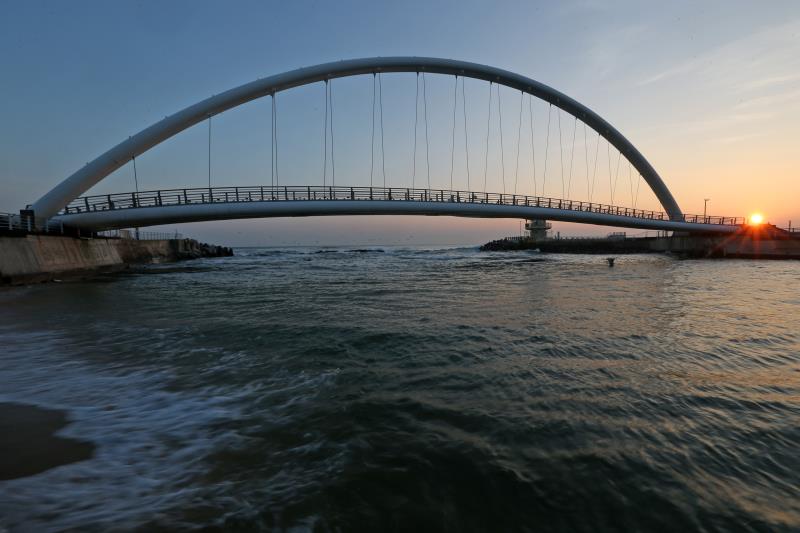 韓國江陵日出美景。
中央社記者吳家昇攝　104年11月31日