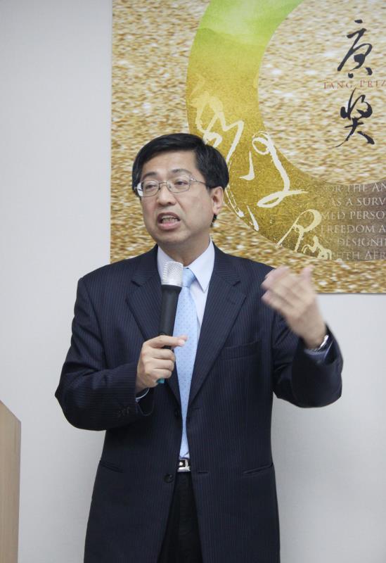 前公共工程會主委陳振川 ：水泥產業高度影響國家發展。