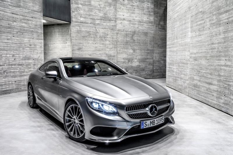 ↑ 2015年 Mercedes-Benz S-Class Coupe 