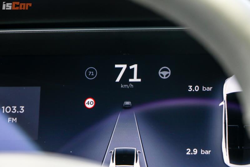 Tesla Model X P100D動態操控、自動駕駛報告