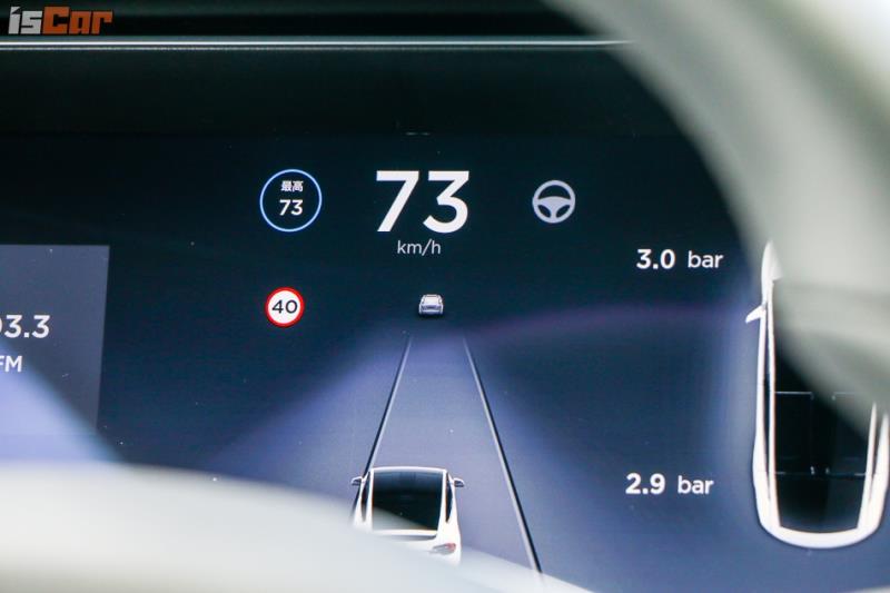 Tesla Model X P100D動態操控、自動駕駛報告