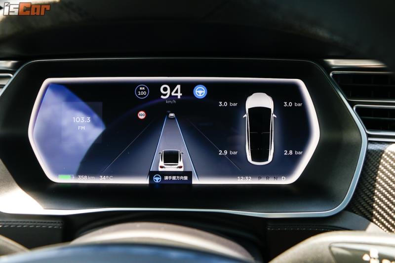 Tesla Model X P100D動態操控、自動駕駛報告