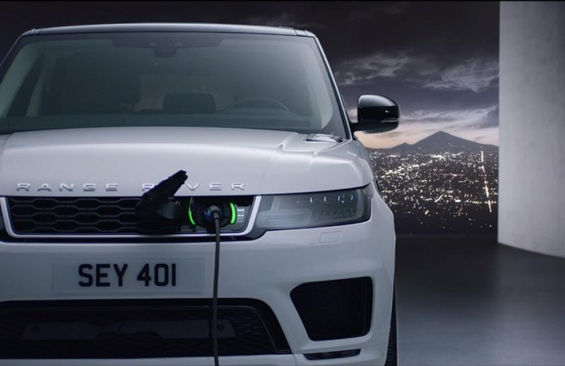 高性能Plug-in Hybrid公開 Land Rover Range Rover Sport小改款