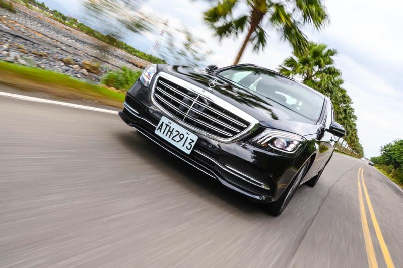 Mercedes-Benz S 350d/450L老闆自駕也開心【動態、操控篇】