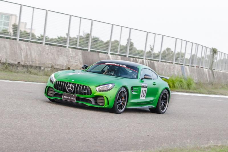 Mercedes-AMG GT R 585hp大鵬灣全速試駕