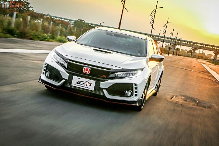 Civic EK9、EP3、FN2、FK2、FK8，五代同堂火力展演