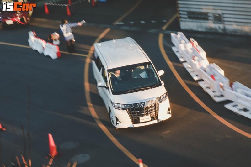 Toyota Alphard小改款 日本獨家首試