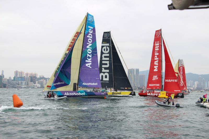 Volvo Ocean Race的七個參賽團隊，在一月底來到香港維多利亞港進行修整及補給的動作。