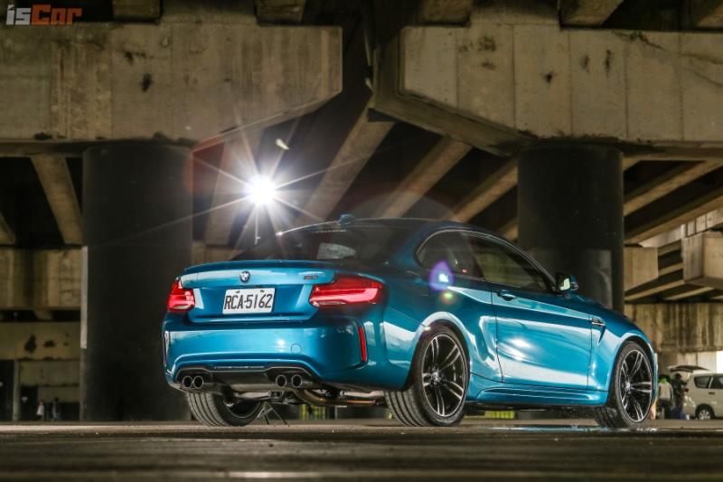 BMW M2 Coupe小改款 暴雨狂甩激駕