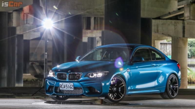 BMW M2 Coupe小改款 暴雨狂甩激駕