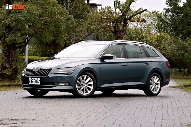 Ford Mondeo Wagon x Skoda Superb Combi【大Wagon序章】