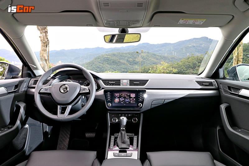 Ford Mondeo Wagon x Skoda Superb Combi【大Wagon序章】