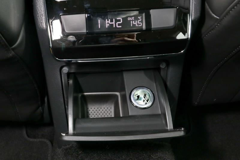 入門價 Skoda Superb Combi菁英版TSI