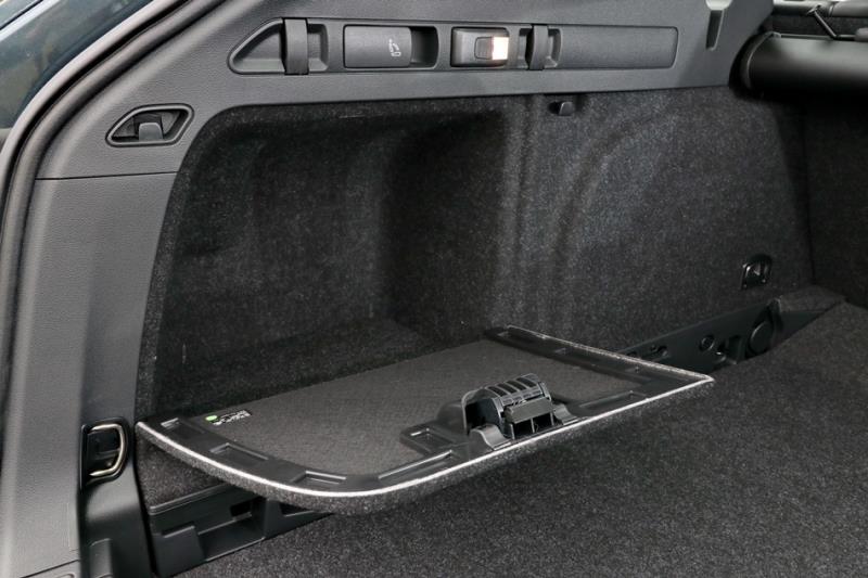入門價 Skoda Superb Combi菁英版TSI