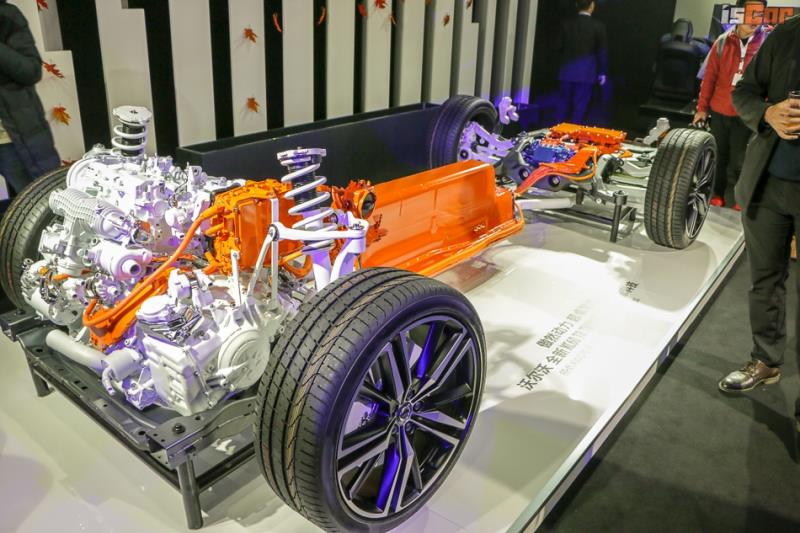 Volvo XC60 T8 407hp 雙增壓+電力 雪地試駕