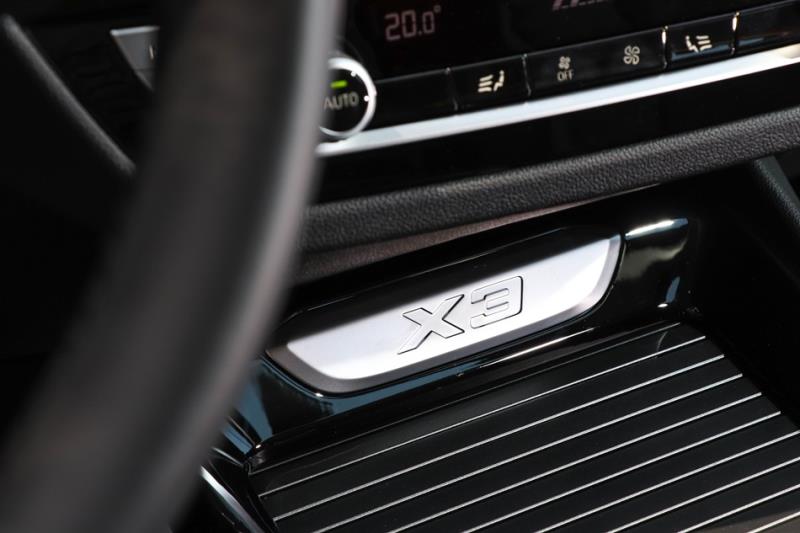 BMW X3 20i v.s. Volvo XC60 【市場價值篇】
