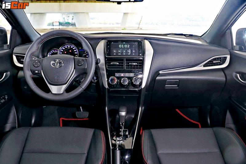 Toyota Yaris x Honda Fit 《配備空間篇》 