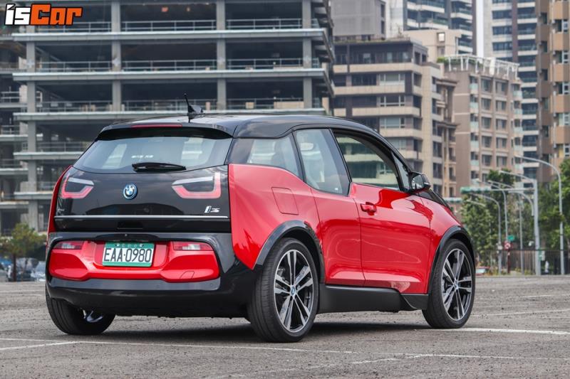 BMW i3s忠孝東路大挑戰【戰力分析篇】
