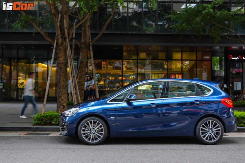 BMW 220i Active Tourer Sport Line降價 運動套件更超值