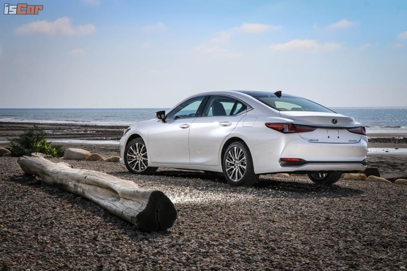 舒適移動美學，Lexus ES 250 旗艦版【駕乘質感篇】
