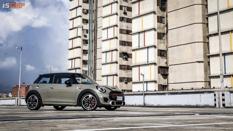 Mini John Cooper Works小改八速更帶勁