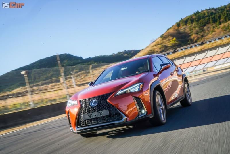 Lexus UX200、UX250h日本賽道試駕