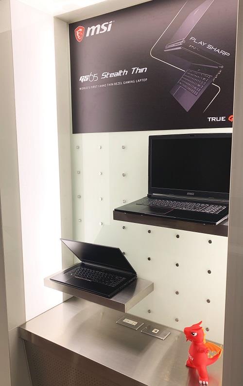 2013年發表電競筆記型電腦，以龍盾牌LOGO作為微星電競品牌圖騰，紅黑配色為主要視覺設計。