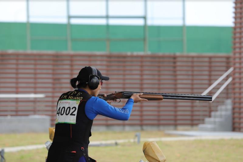 女子組射擊不定向飛靶個人賽金牌台北市黃彥樺。桃園市政府提供。