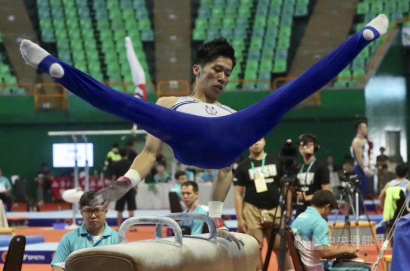108年全國運動會22日下午在桃園舉行男子競技體操個人全能競賽，台灣體操好手李智凱（圖）以總分84.05奪金，並在鞍馬項目取得14.95分。
