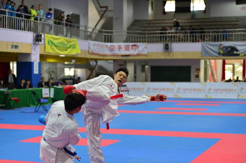 男子組空手道對打第四量級金牌吳峻維。桃園市政府提供。