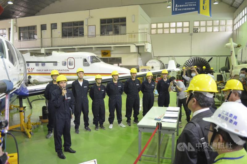 全台最大航太訓練場曝光 虎科大培養F-16V維修人才