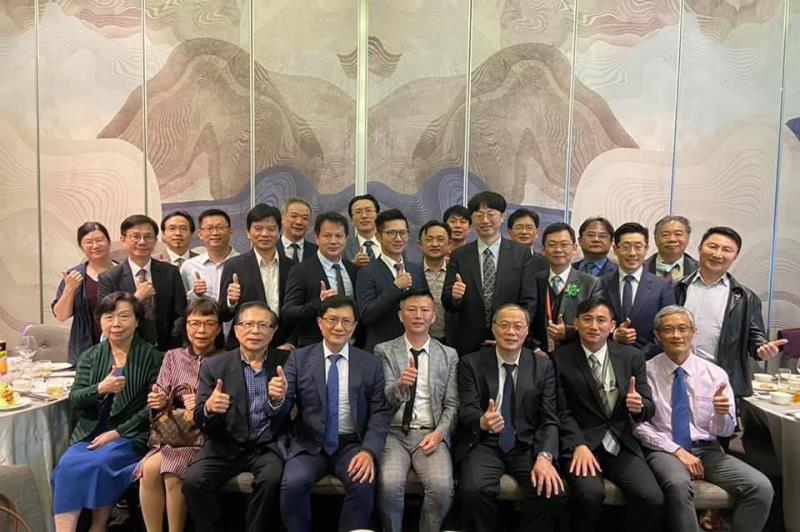 蔡豐州醫師(前右四)榮任台灣美容外科醫學會第14屆理事長。