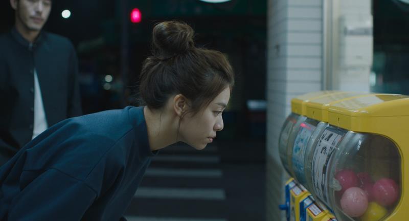 電影《安眠旅舍》劇照＿女主角宋芸樺。（圖/好威映象)
