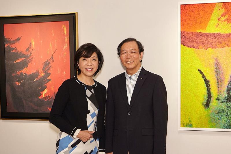 設計天后蔡慧貞(左)攜手企業家張忠弘(右) Re!Art再現大師經典，再啟當代藝術創作新高度。