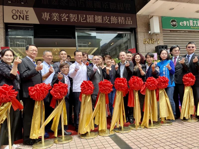 Awska 信義旗艦店開幕