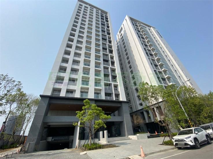 北實「台南水舞光建案」位於台南安南區九份子低碳都審區，開車半小時內可抵達南科，開案熱銷。