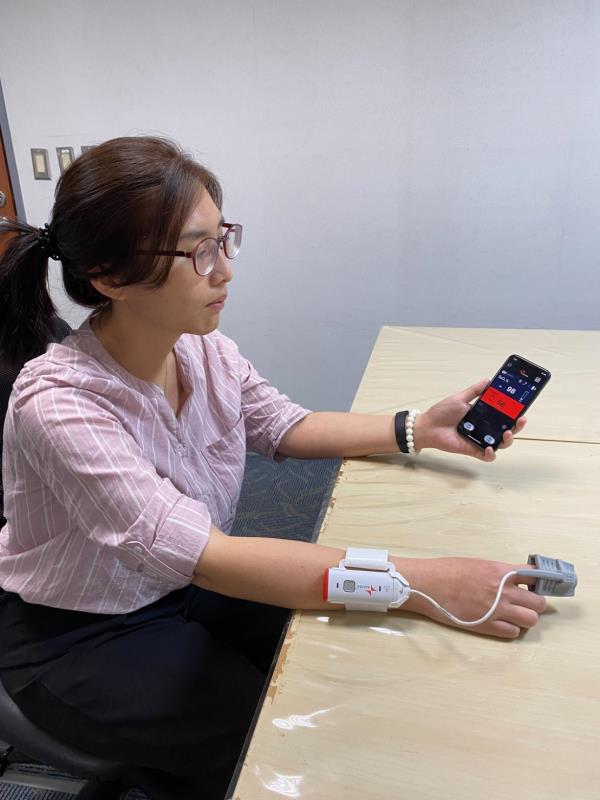 台灣安麗莎公司 即時監測血氧儀上市