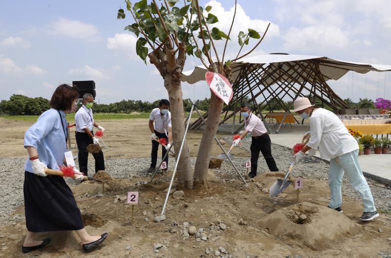 福智佛教學院今日動土 ，預計2023年9月完工，2024年9月開學。