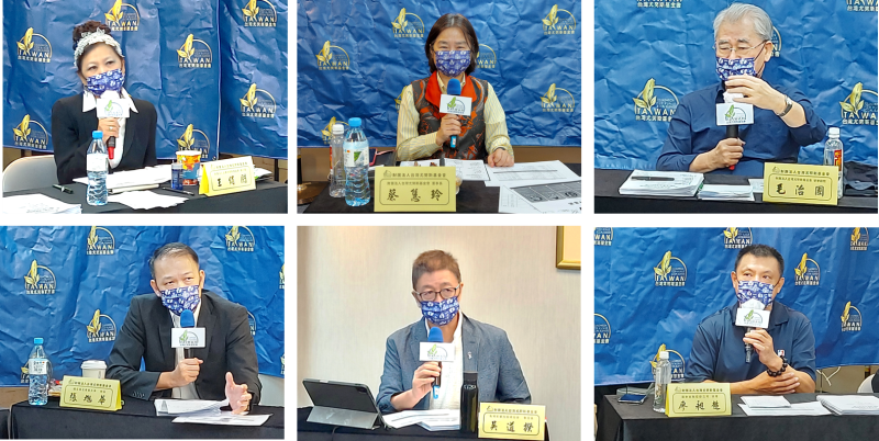 台灣尤努斯創新獎總決賽評審團，為每組參賽團隊提供專業建議
