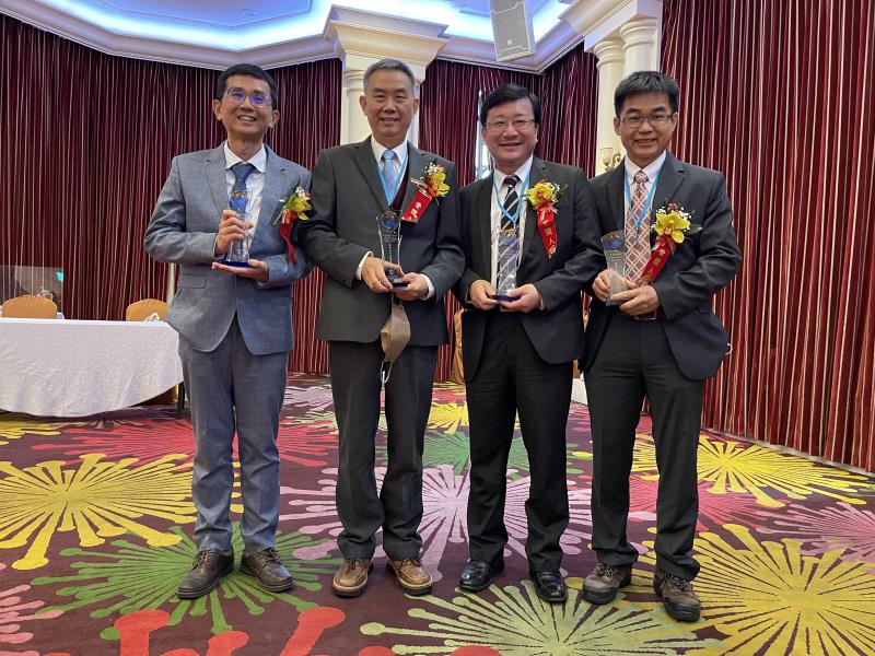 國立虎尾科技大學包括:校長張信良(動力機械系教授)、機械與電腦輔助工程系特聘教授李炳寅、教授張文陽 、工業管理系副教授李孟樺等人皆獲得2022年機械工業產學貢獻獎殊榮。