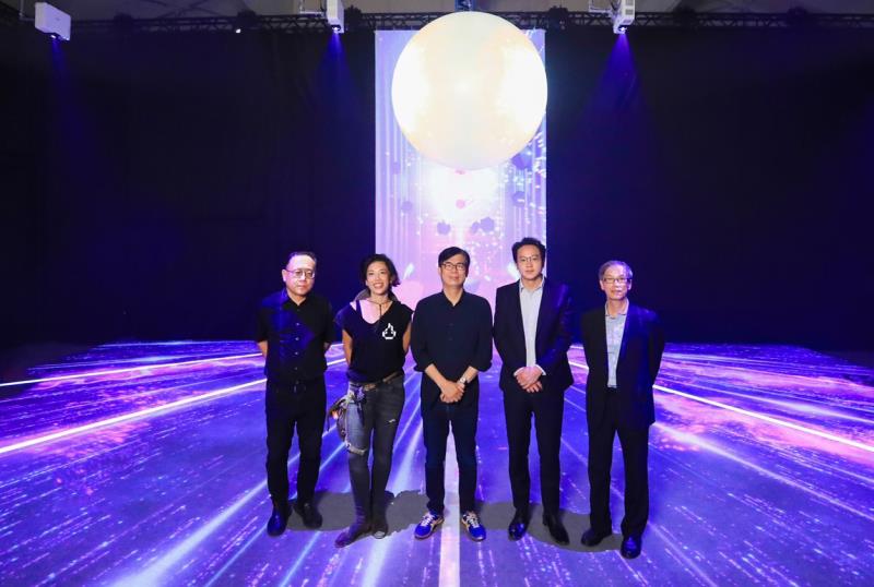 經發局台灣設計展打造全台最大5G科幻密室 陳其邁搶先體驗喊讚：國際級科幻藝術展演