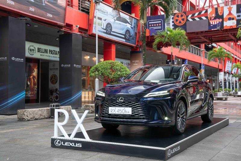 首度導入RX車系之450h+插電式油電複合動力，讓消費者感受全新品牌Electrified電動化魅力。