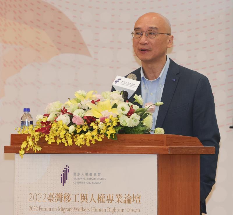 林佳和在報告中強調，不會有一個產業移工的管制跟勞動市場沒有關聯。