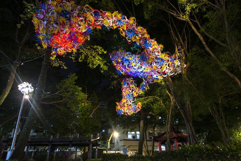 「2023台灣燈會在台北」作品名稱：初光之曜，參與藝術家：蔡筱淇與吉川公野。