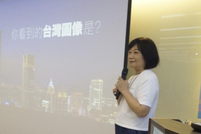 台灣地方創生基金會陳美伶董事長，分享台灣地方創生的成功故事。