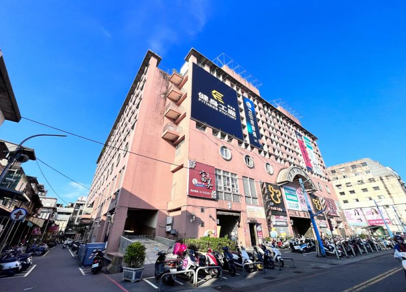  健身工廠羅東廠插旗東台灣