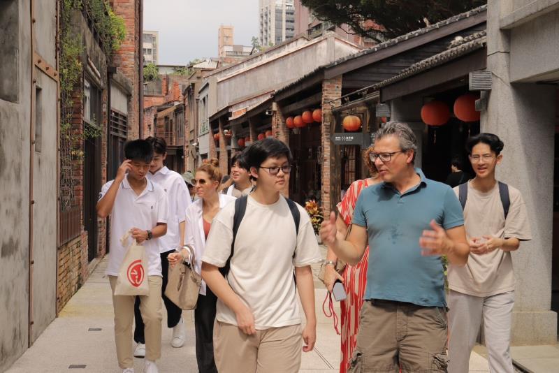 VIS實驗創新學程 透過巷弄之間 發展Taipei最佳城市外交