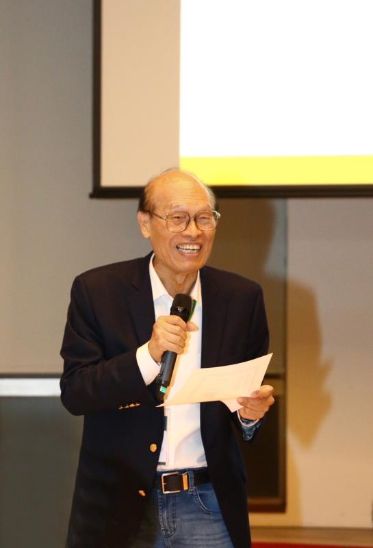 台灣管理學會理事長黃營杉曾任經濟部長，也是準經濟部長郭智輝就讀台北大學企管系碩博班時的論文指導教授。